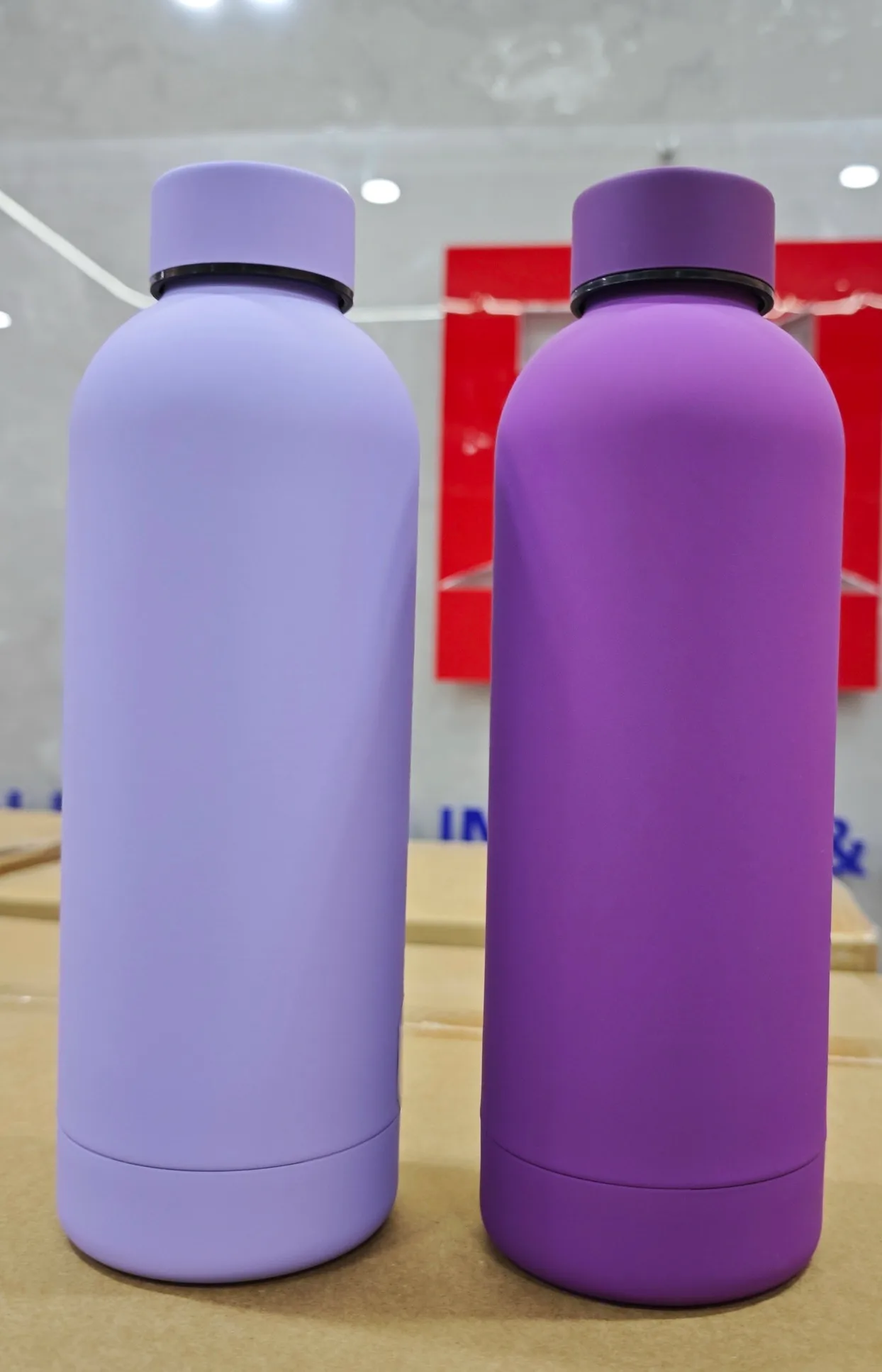 Custom colour tumblers